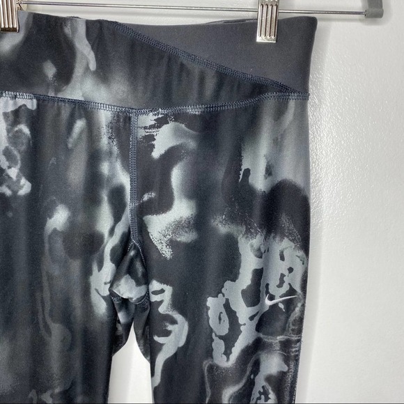 Nike Running Black and Grey Capri Leggings - Picture 2 of 8
